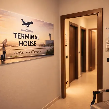 Апартаменты Terminal House