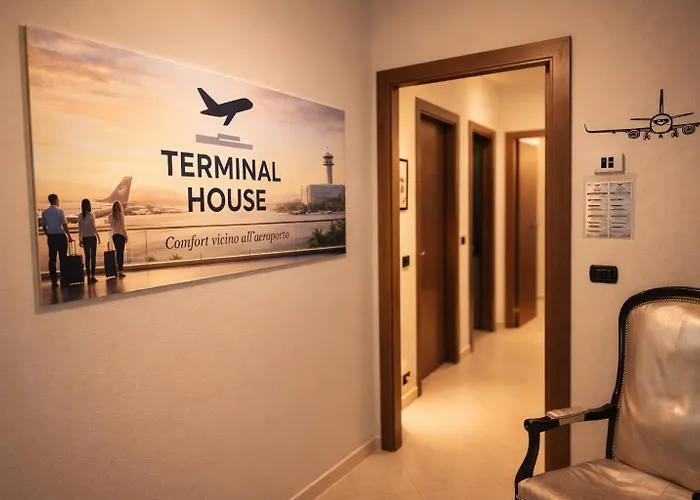 Апартаменты Terminal House